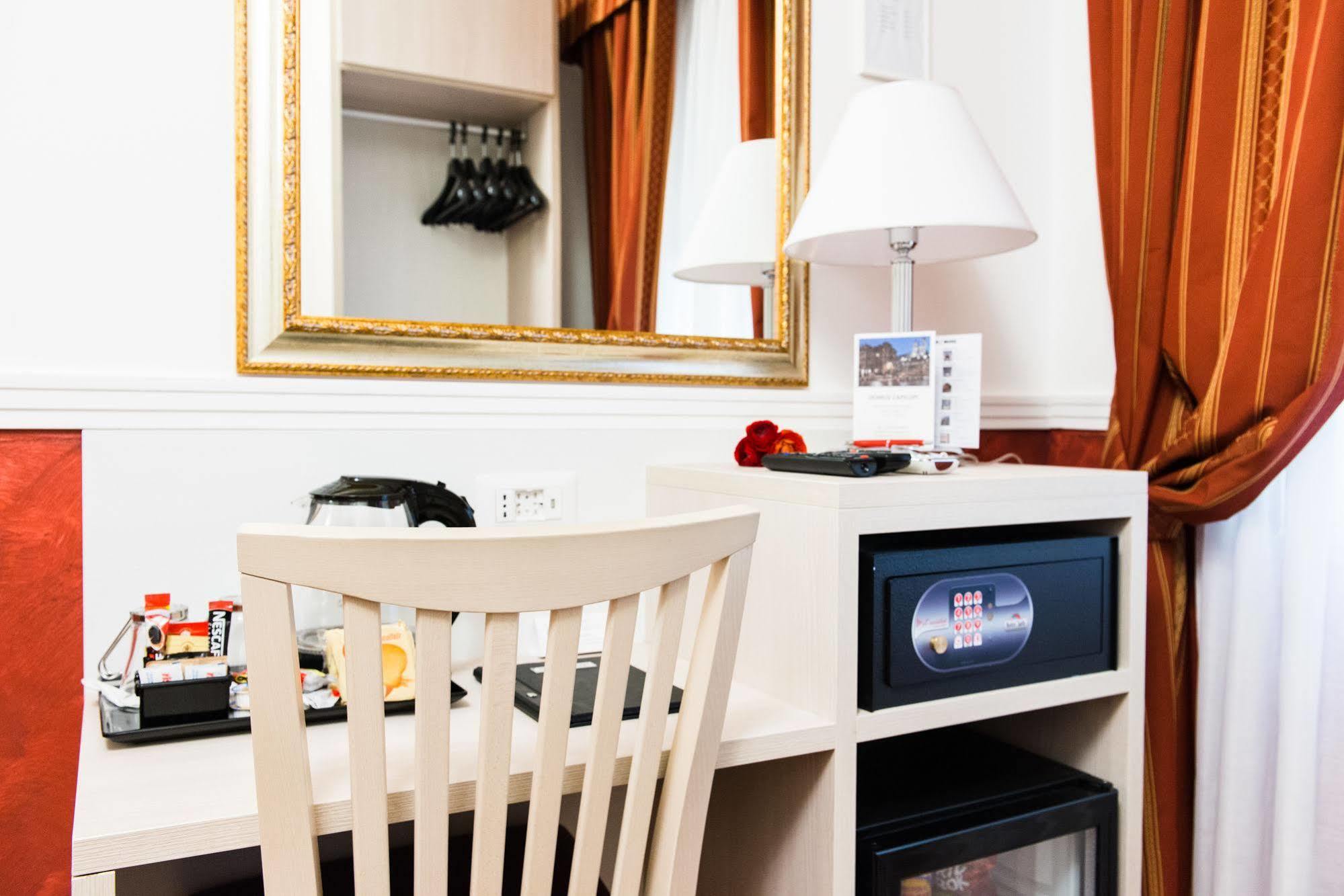 Domus Capilupi Bed and Breakfast Rome Buitenkant foto
